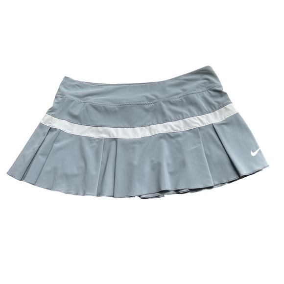 Nike Victory dry fit gray and white tennis Pleated skirt, size large NEW - Picture 1 of 7